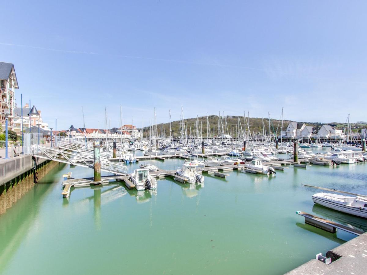 Port Guillaume-15 Cabourg